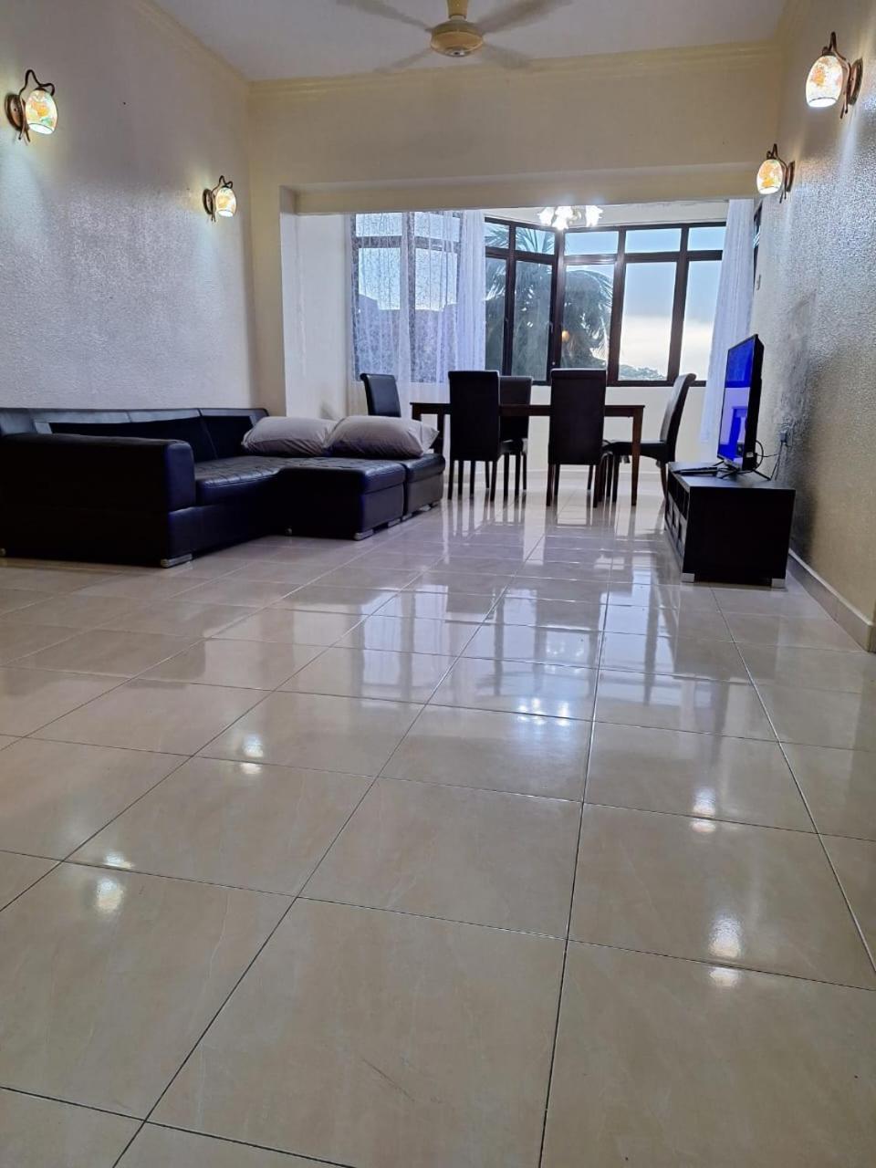 Seaput Srisayang Apartamento Batu Ferringhi Exterior foto