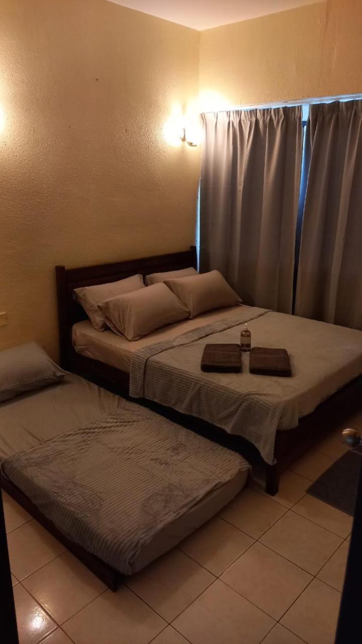 Seaput Srisayang Apartamento Batu Ferringhi Exterior foto