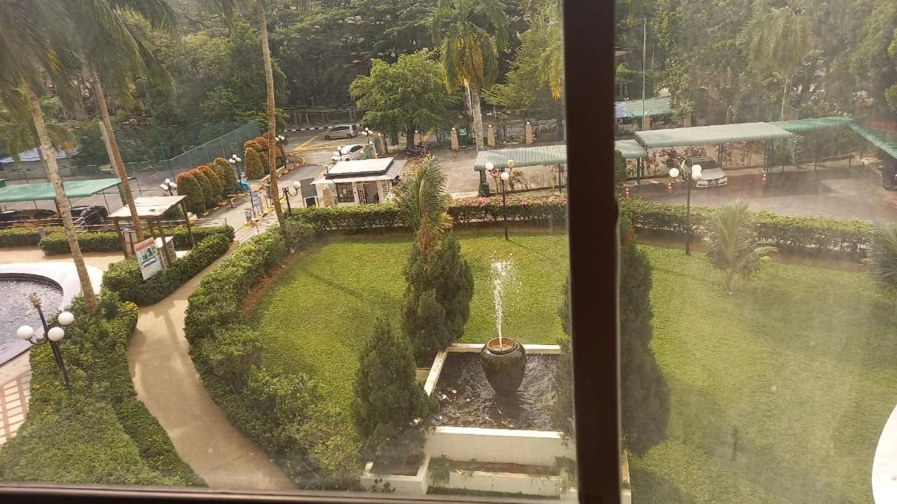 Seaput Srisayang Apartamento Batu Ferringhi Exterior foto