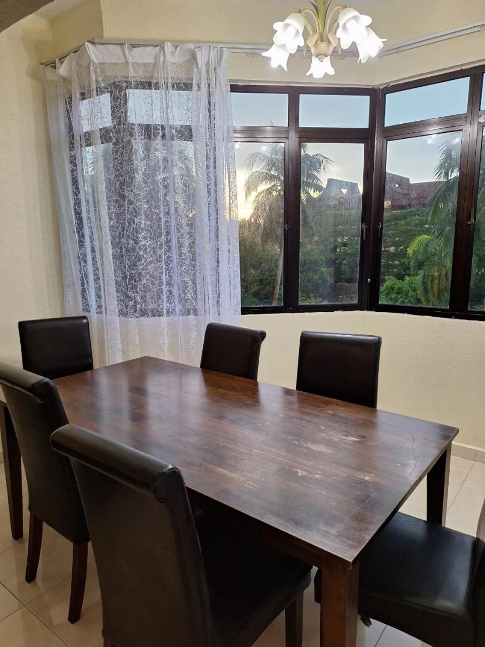 Seaput Srisayang Apartamento Batu Ferringhi Exterior foto