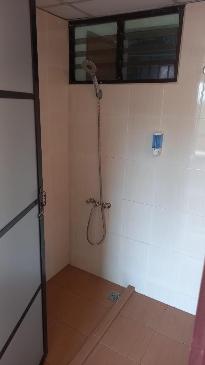 Seaput Srisayang Apartamento Batu Ferringhi Exterior foto